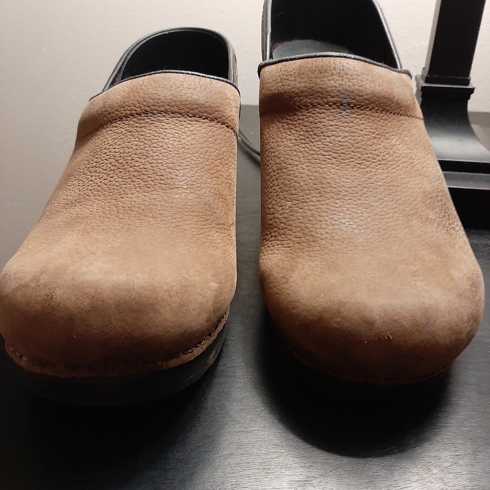 Sanita Oil Rubbed Brown Clogs
